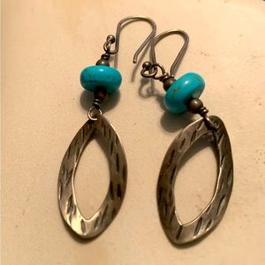 Silpada Anodized Sterling Silver leaf earring with turquoise bead